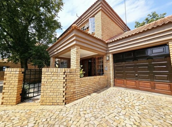 2 Bedroom Property for Sale in Potchefstroom North West